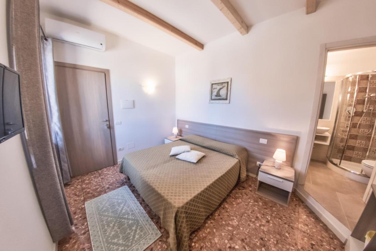 B&B Da Nicoletta San Pantaleo Exterior photo